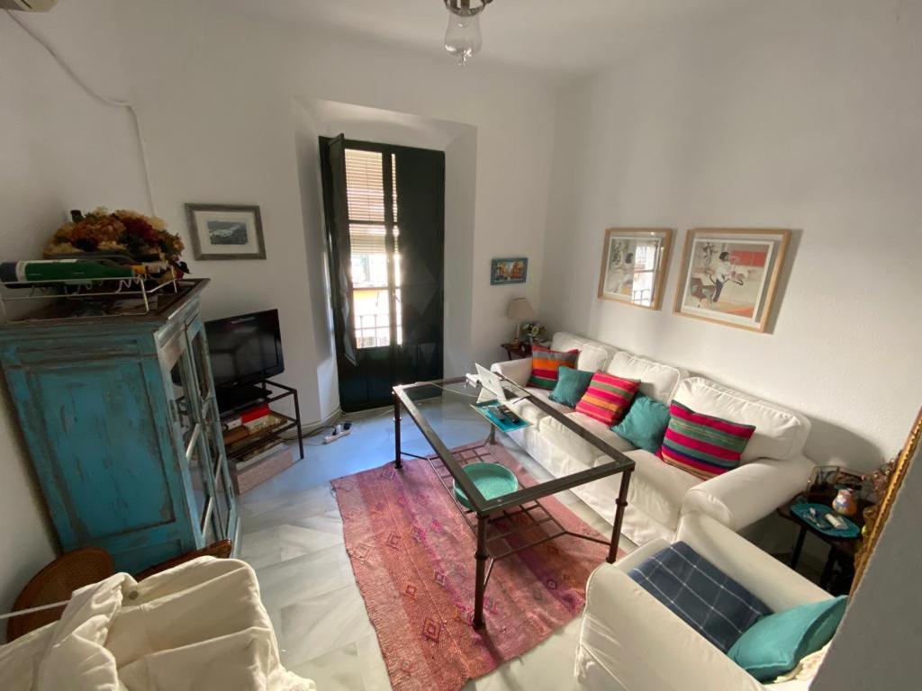 Apartamentos Turisticos Virgen Del Monte 67 Севилья Экстерьер фото